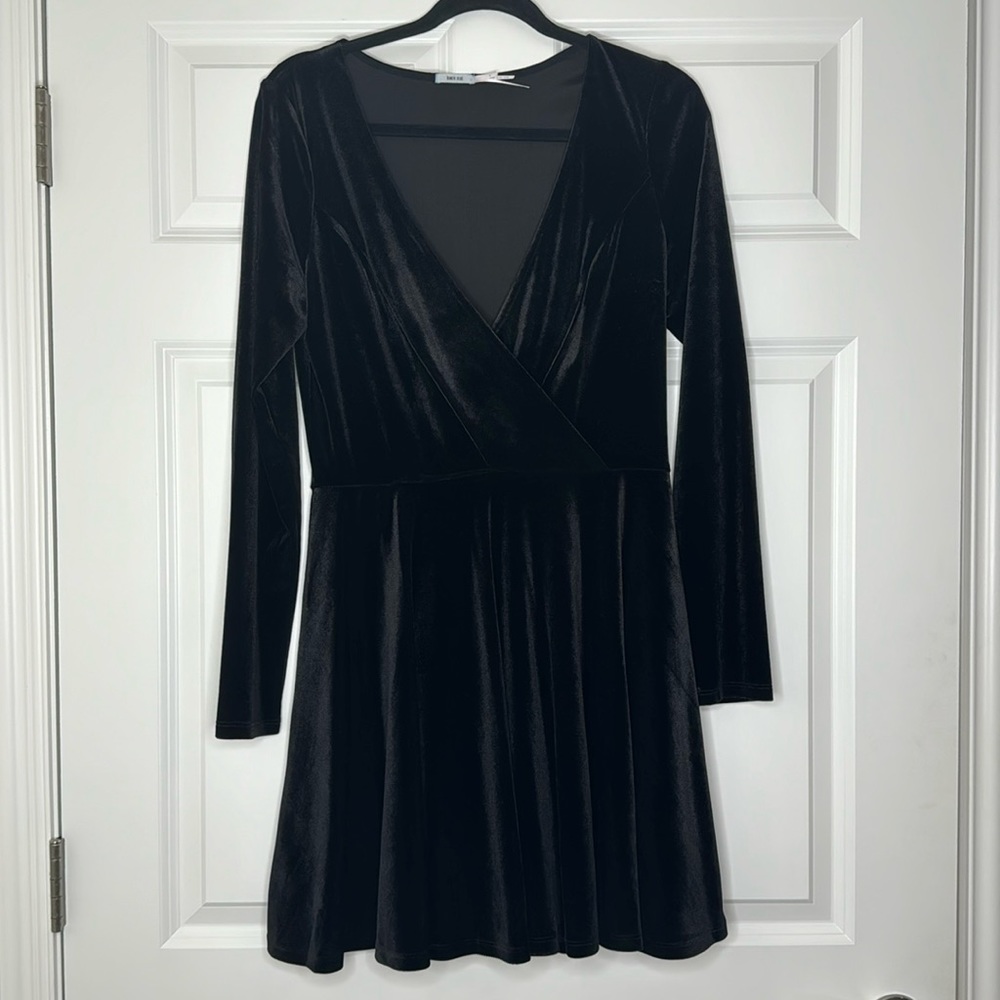 Urban Outfitters Kimchi Blue long sleeved black velvet a line dress
